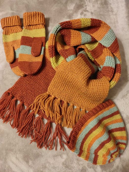 Komplet :szalik, czapka, rękawiczki