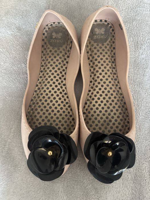 Pudrowo -różowe baleriny Zaxy