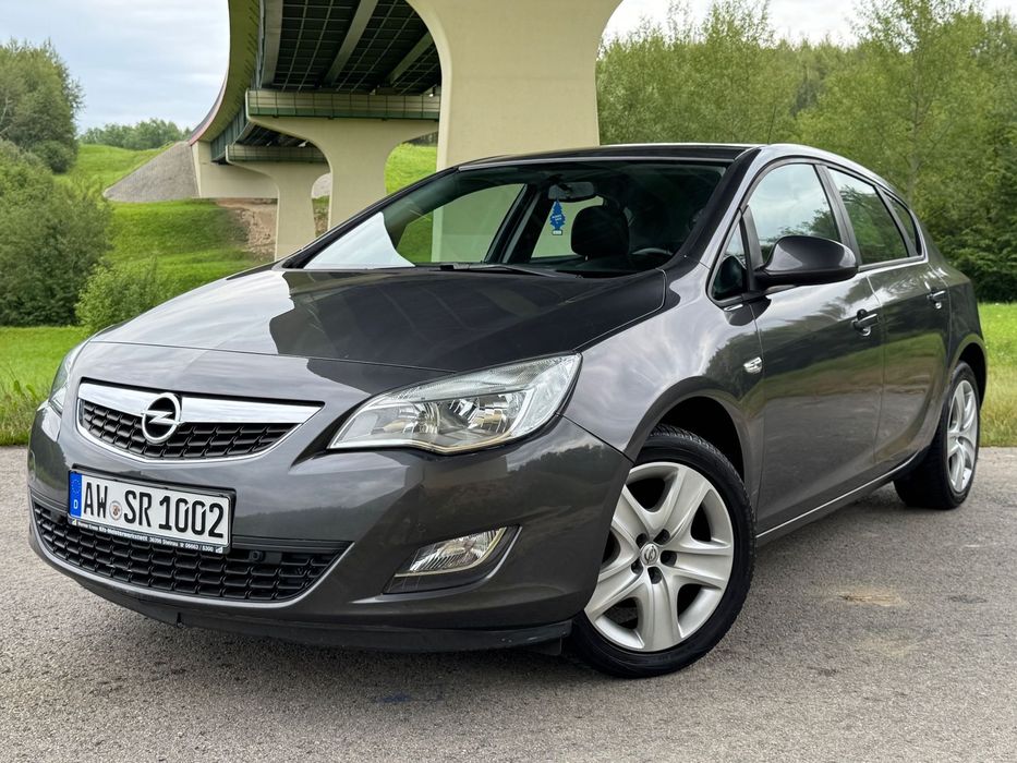 Opel Astra 1.6 benzyna dobra wersja zapraszam