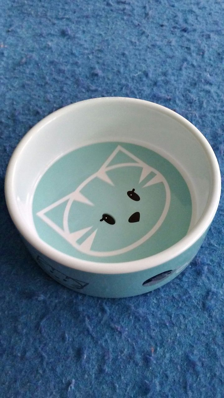 Miseczki ceramiczne dla kota.
