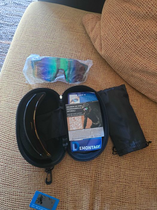 Vendo Óculos de ciclismo com 3 lentes intercambiáveis mulher ou homen