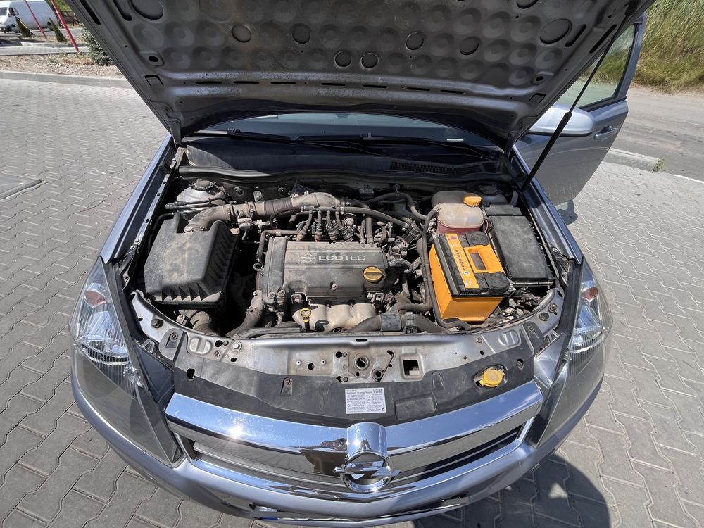 Opel astra h хетчбек