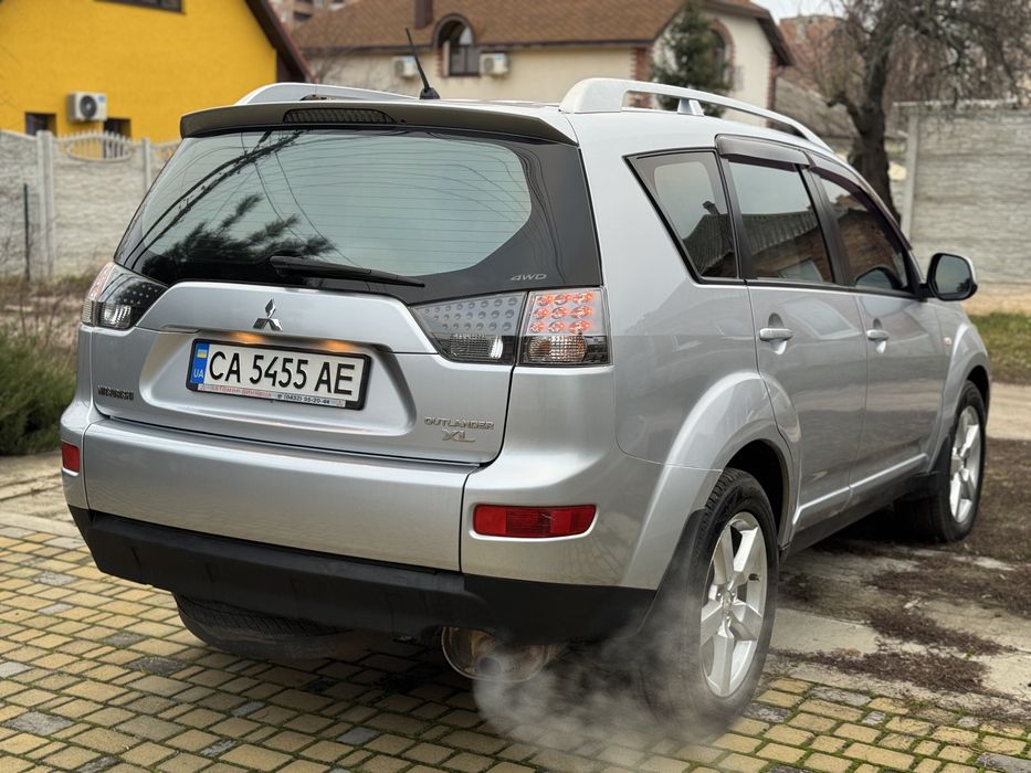 Mitsubishi Outlander XL 2008 рік 7350$