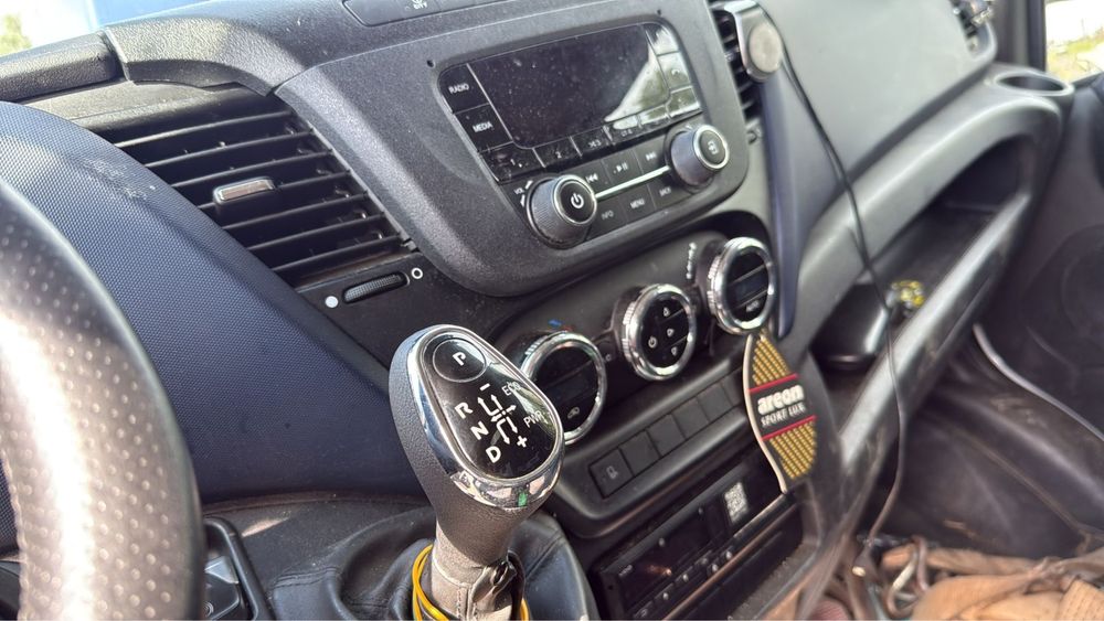 Do wynajecia autolaweta iveco wypozyczalnia lawet laweta wynajem