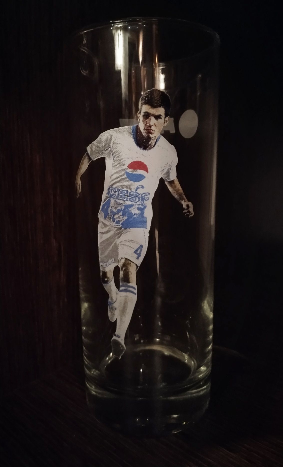 Cesc Fàbregas szklanki pepsi