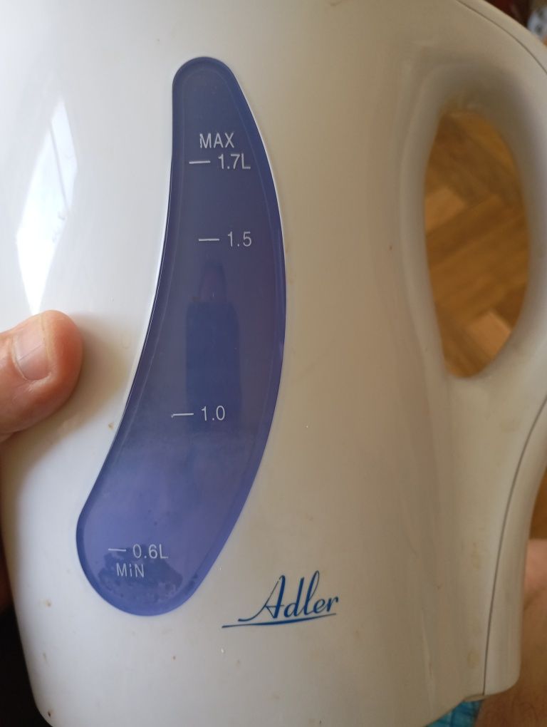 Електрочайник Adler 1.7 л