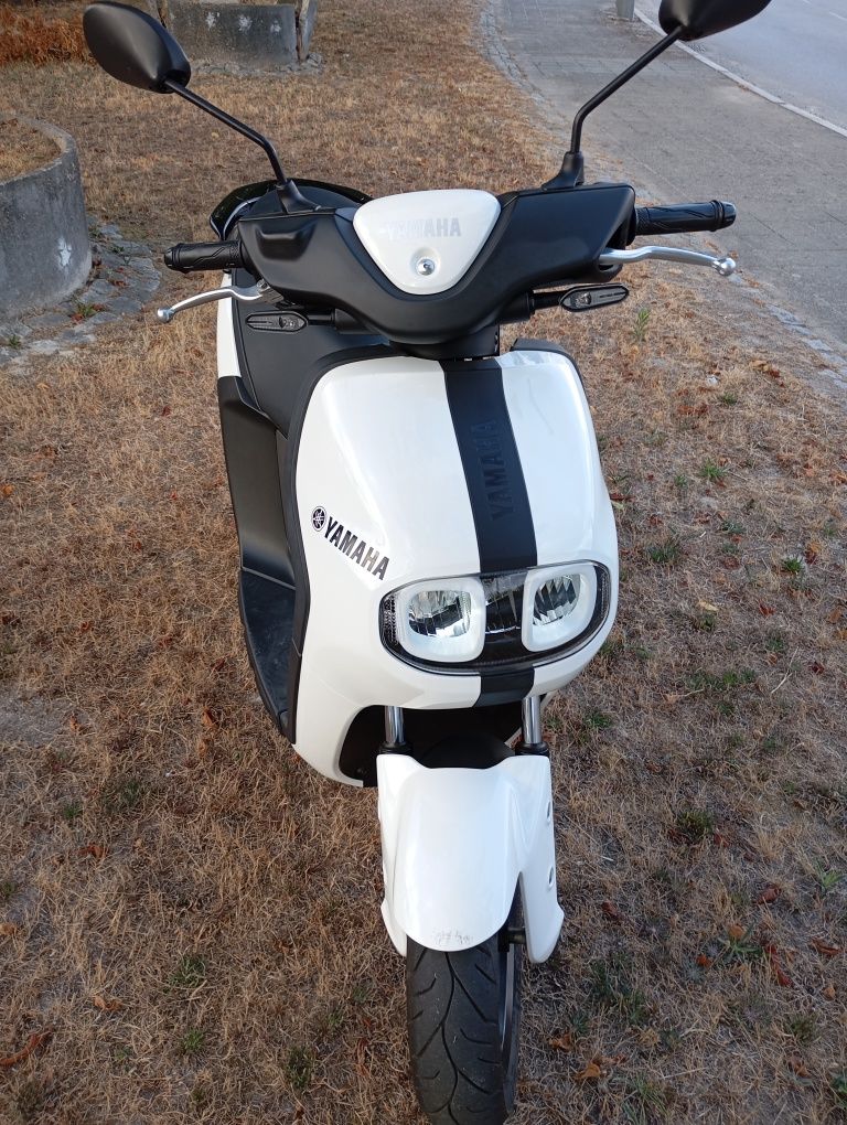 Yamaha Neos 2024