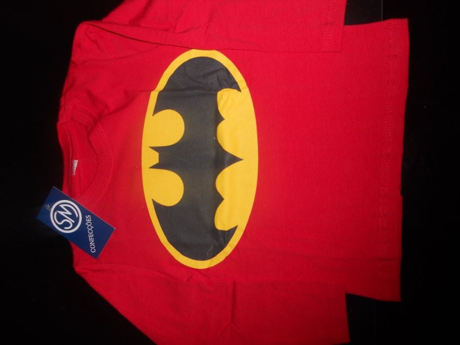 Camisolas T-shirts Swets do Batman novas . Tamanho dos 2 aos 14 anos