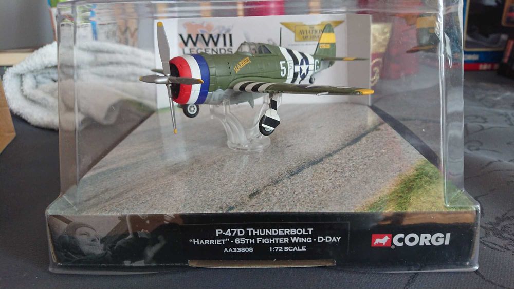 Modele metalowe samolotów Corgi