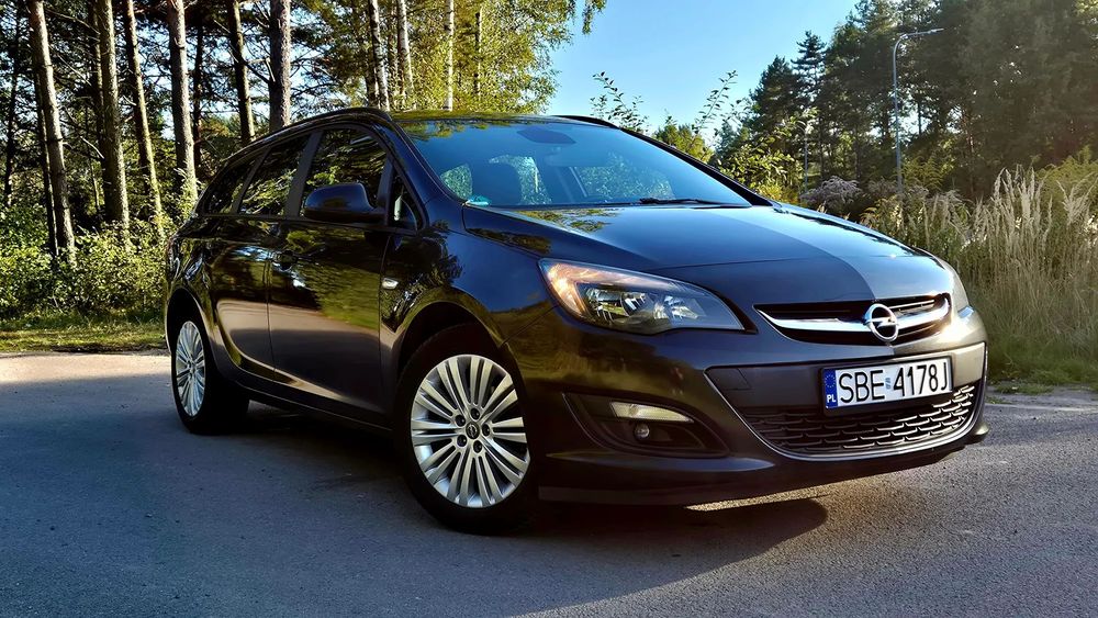 Opel Astra Opel Astra J polift - niski przebieg - bardzo zadbana