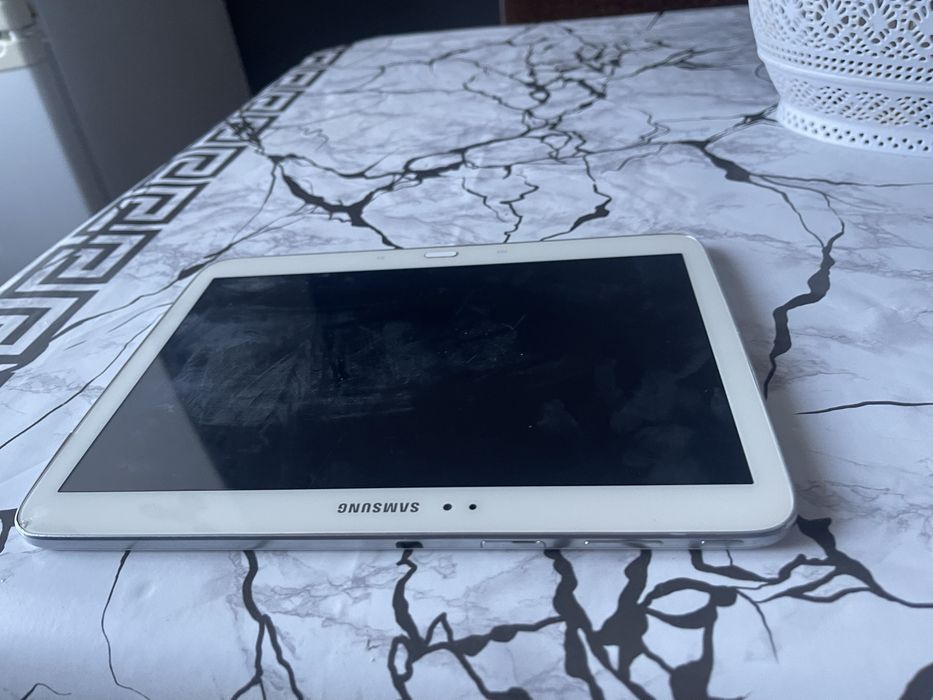 Продам Планшет samsung galaxy tab 3 10,1" 2 gb / 16 gb белый