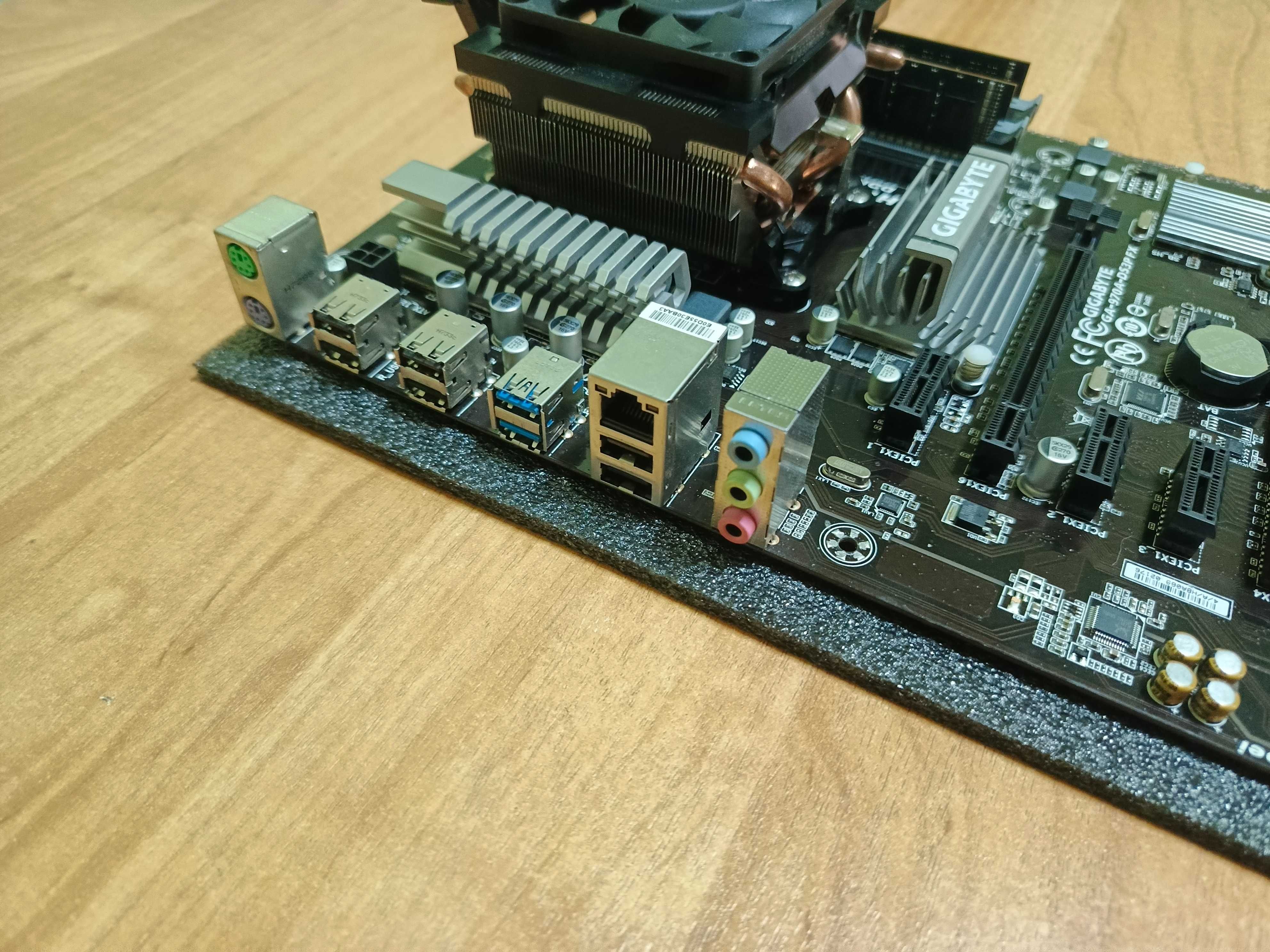 Комплект AMD/sAM3+/FX-6350/Gigabyte GA-970A-DS3P FX/8Gb DDR3 SK Hynix