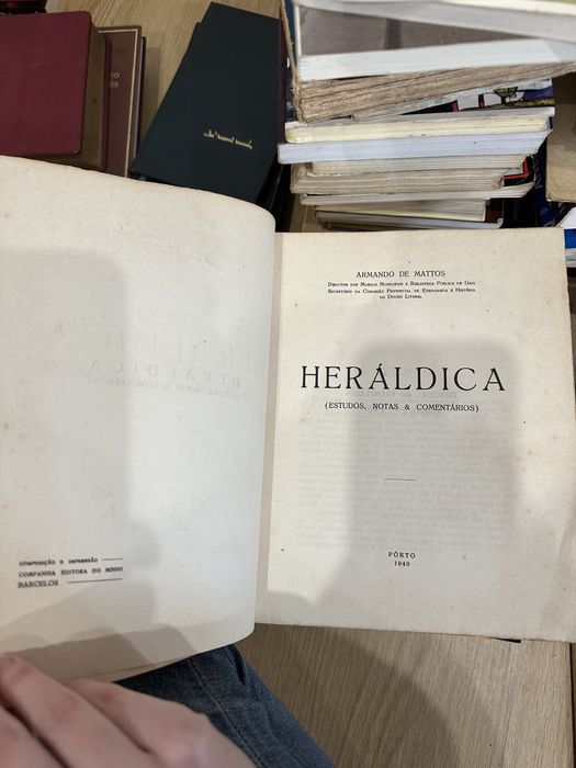 Livro raro Armando Mattos - Heráldica (Escudos, Notas e Comentários)