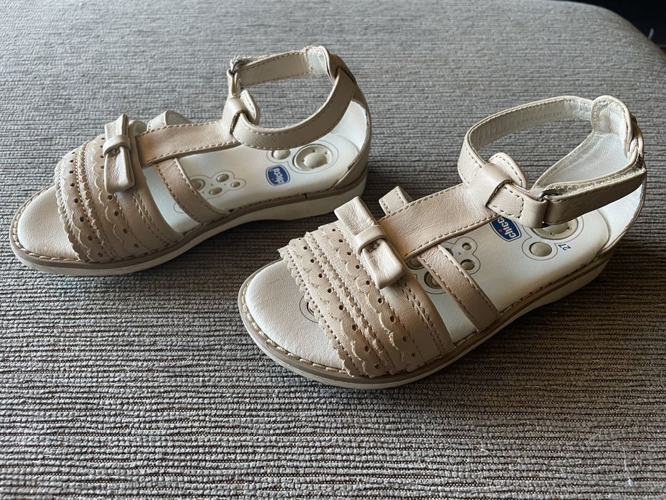 Sandalias menina Chicco tamanho 27