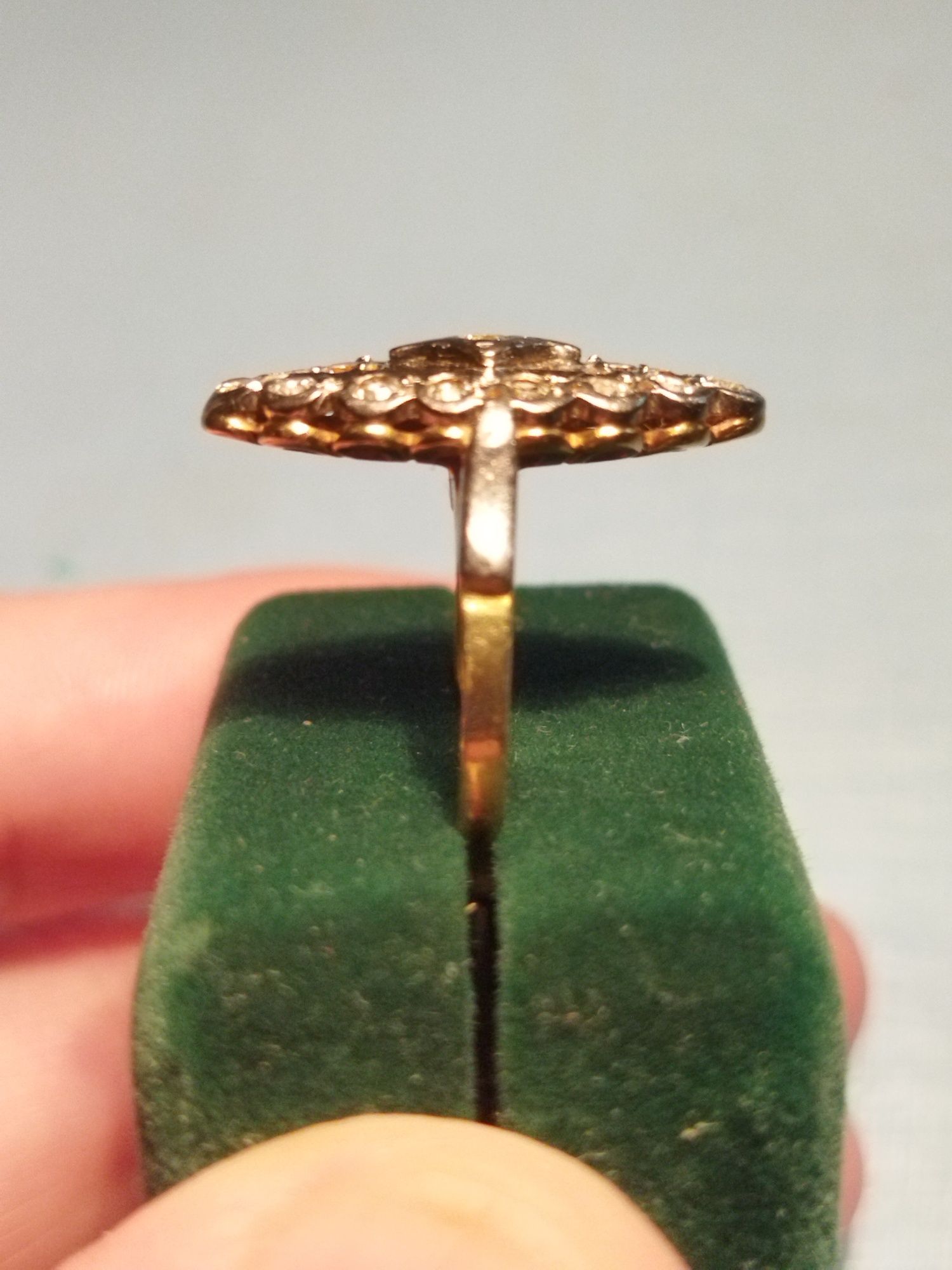 Продам винтажное кольцо времён СССР Золото,платина и бриллианты