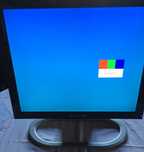 Monitor Packard Bell - VT700 17”