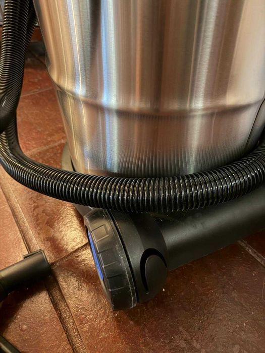 Aspirador NILFISK MULTI II 30L INOX, Soprador, Profissional