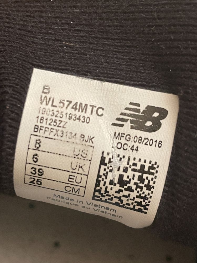 Кросівки new balance 574 wl574mtc, черні з золотом