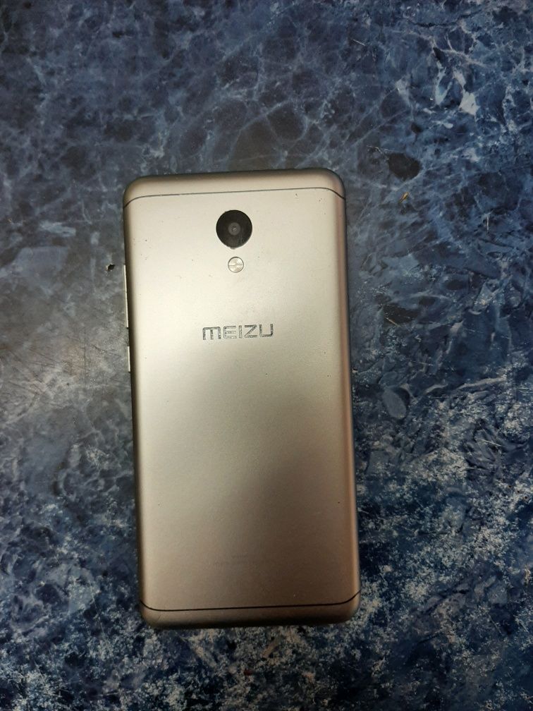 Продаю MEIZU M6-3/32