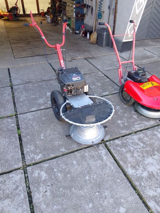 Сінокосарки не самохідні.