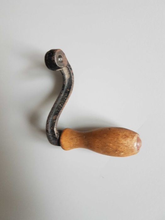 Korbka do młynka z czasów PRL