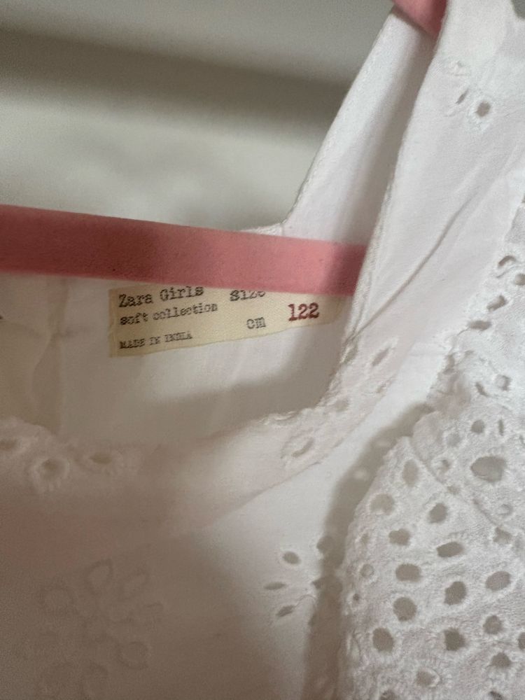 Sukienka Zara biała koronkowa 122 bawełniana