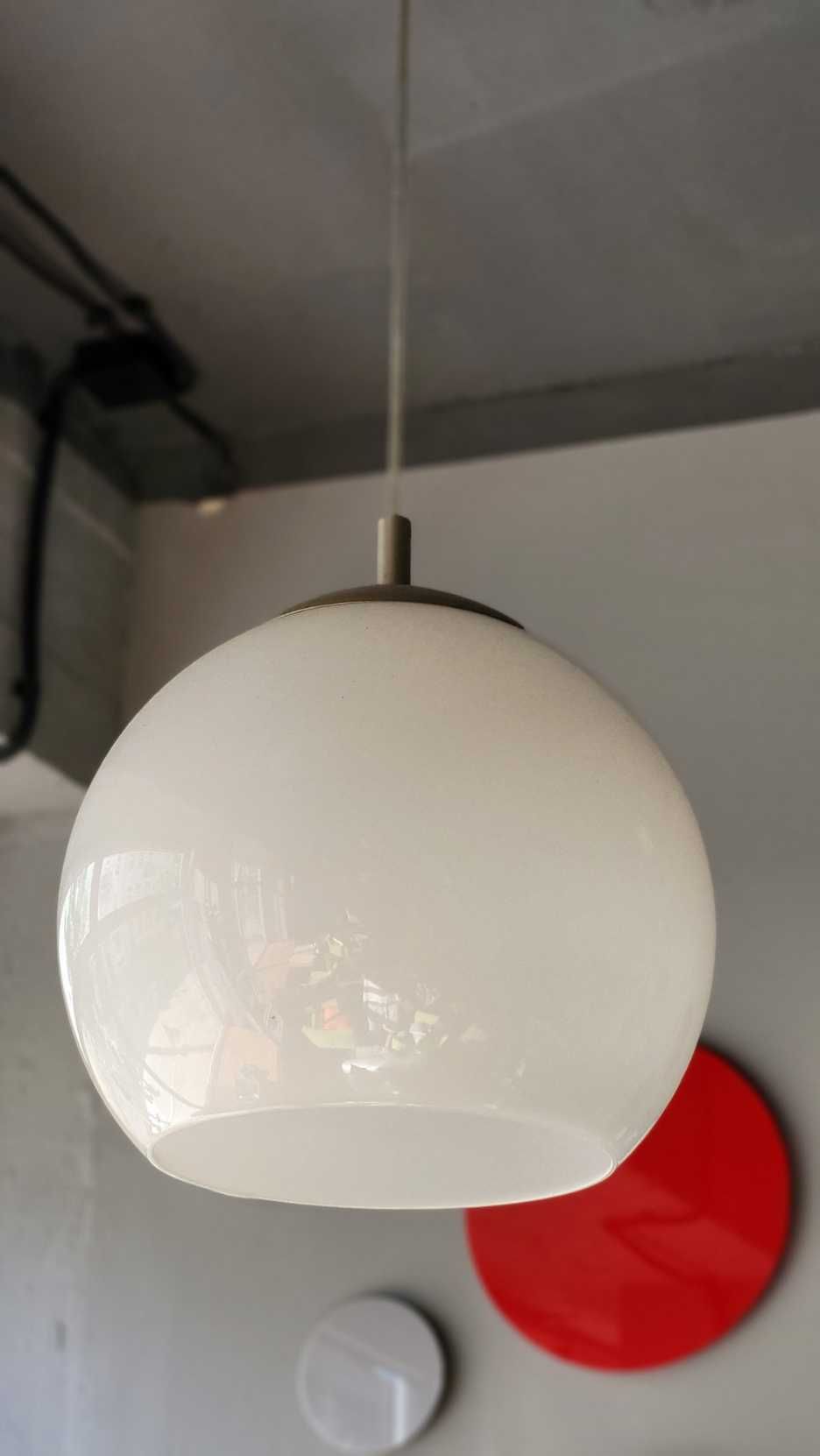 Zestaw szklanych kloszy/lamp wiszących – czarne, czerwone i białe