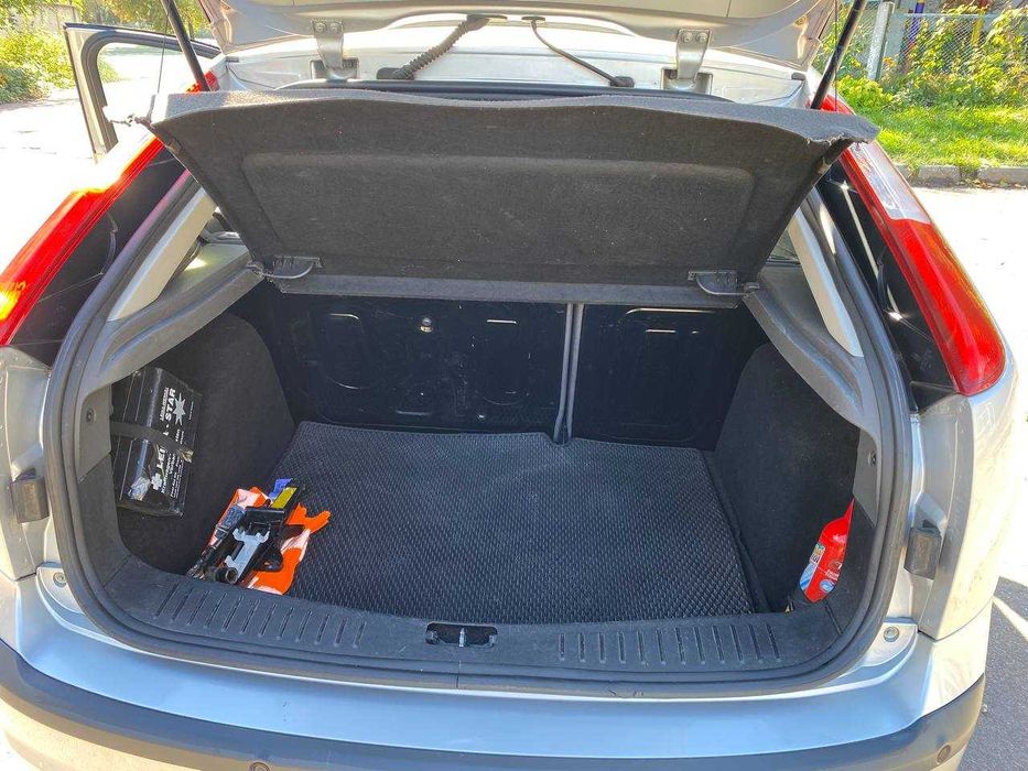 Ford Focus 2005 року