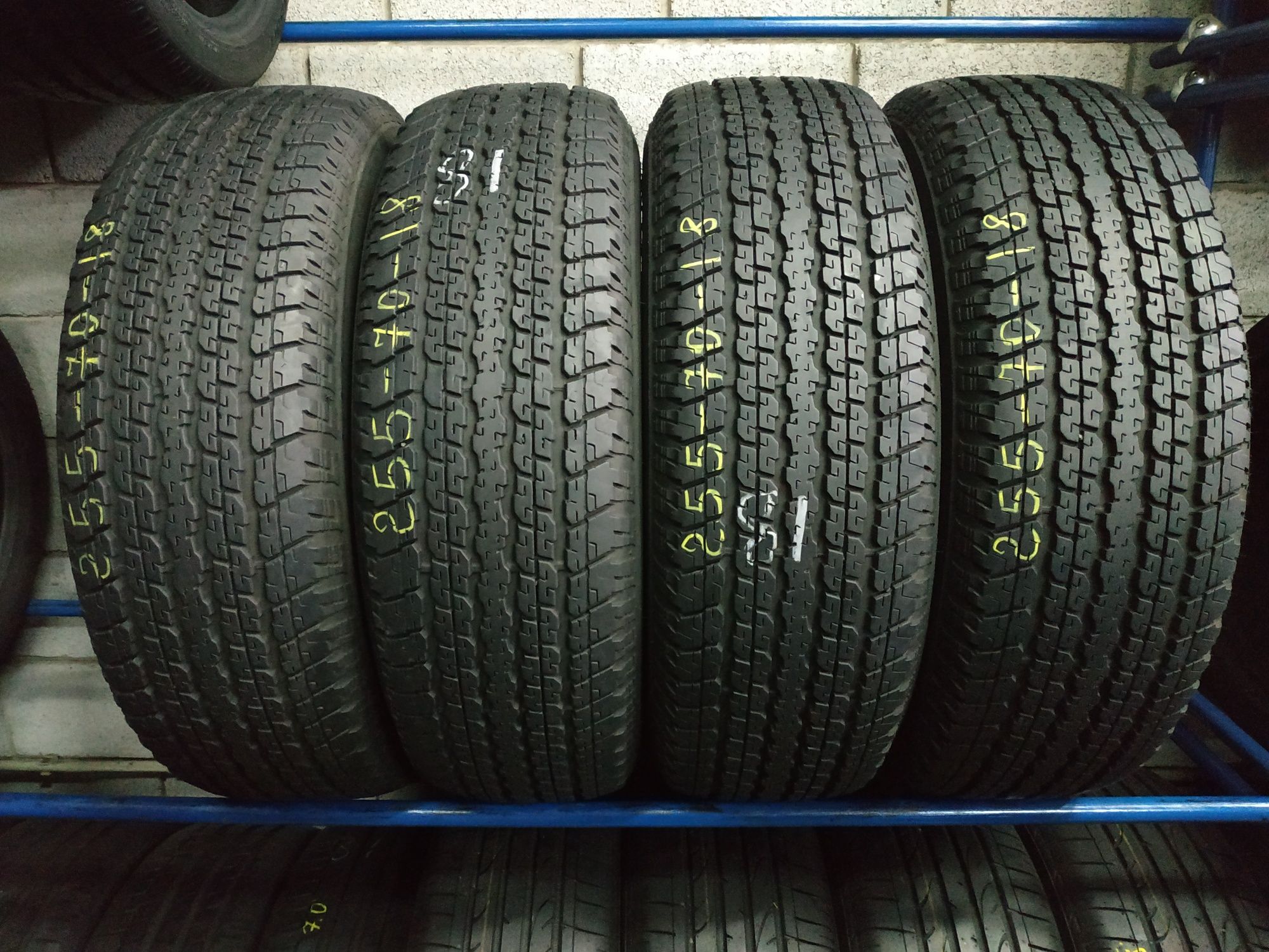 Всесезонні шини 255/70 R18 (113S) BRIDGESTONE