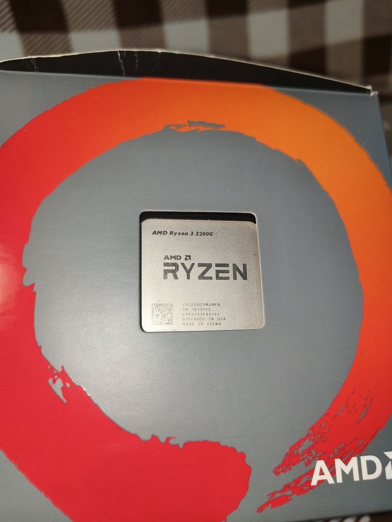 Ryzen 3 2200G + Кулер