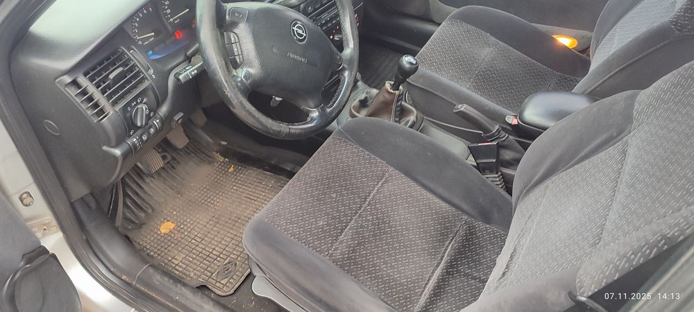 Продам Опель вектра в 1997рік газ бензин