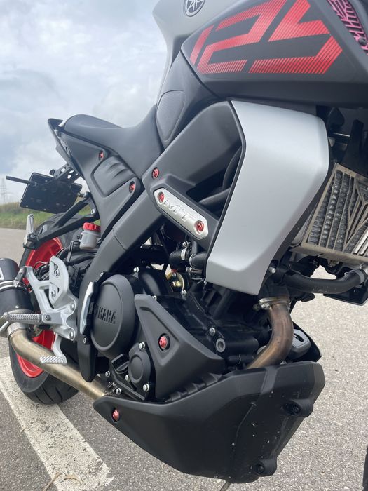 Motocykl Yamaha mt125