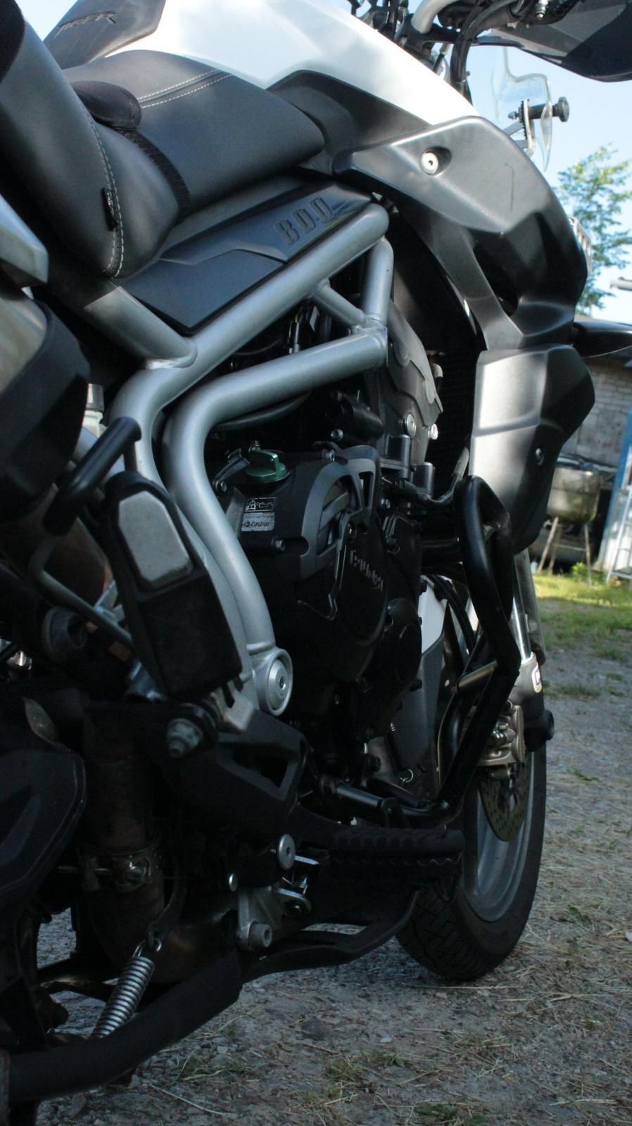 Tryumph Tiger 800