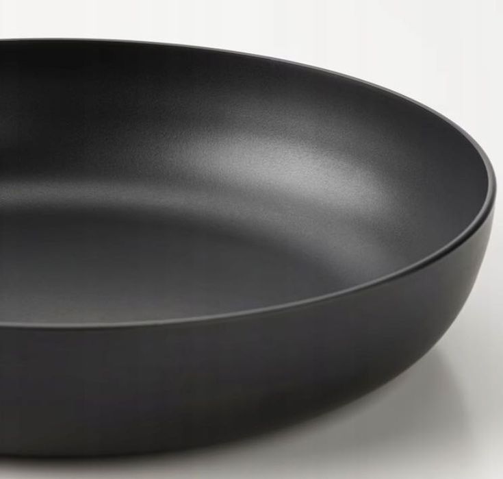 IKEA VARDAGEN Patelnia 20 cm żeliwna