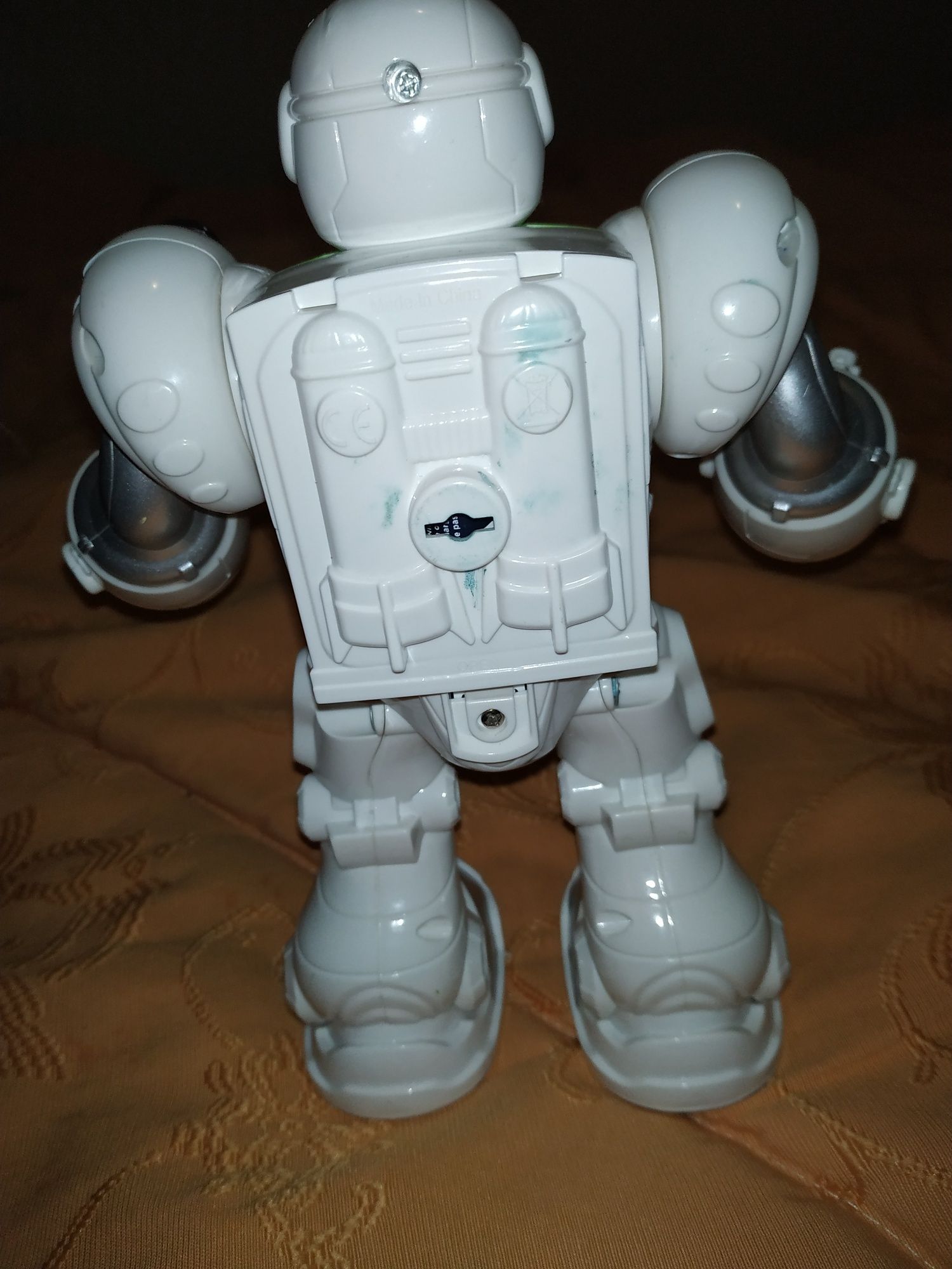 Інтерактивний робот іграшка