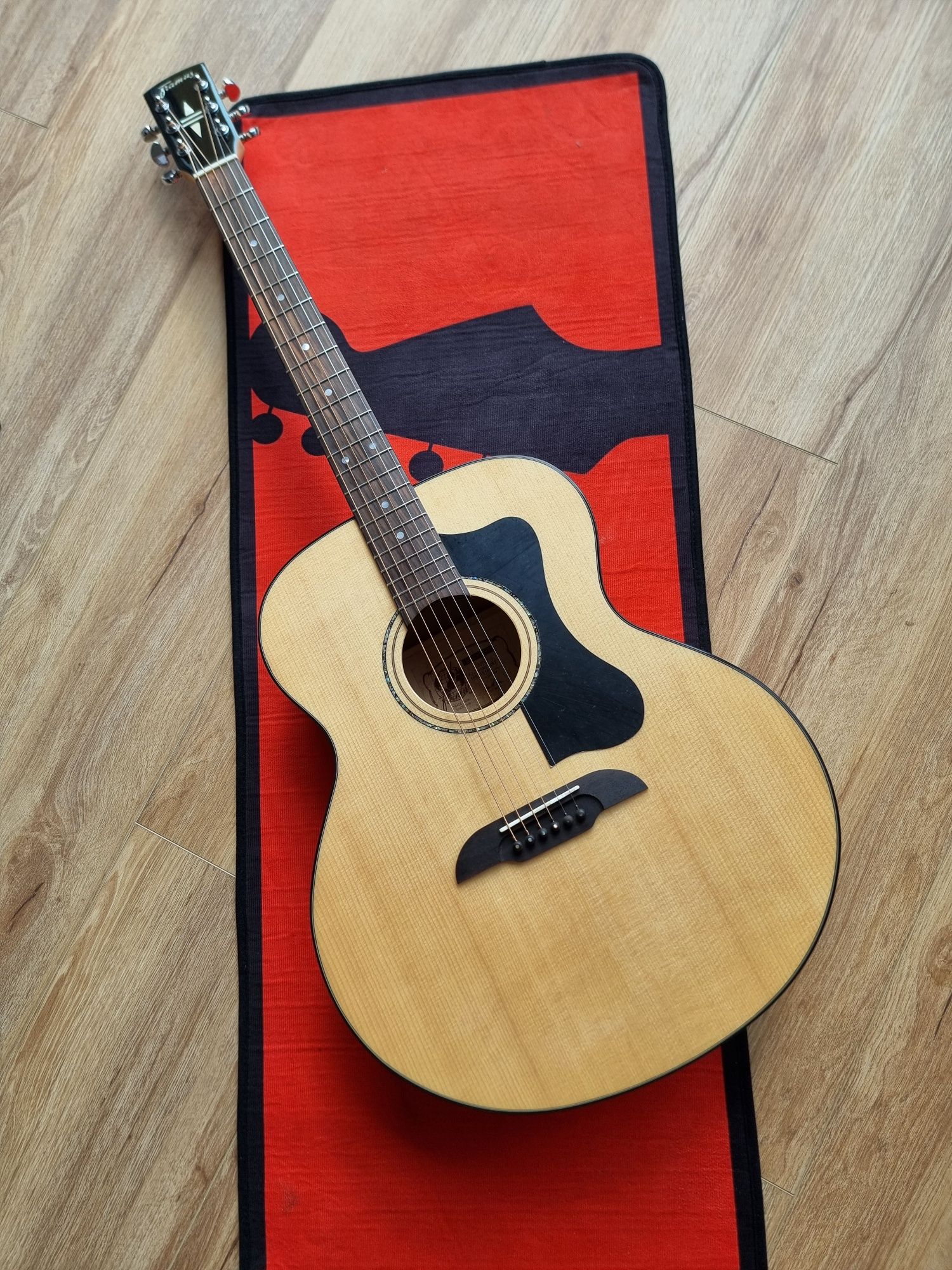 Gitara akustyczna Framus Legacy FJ 14 Jumbo Flame Maple