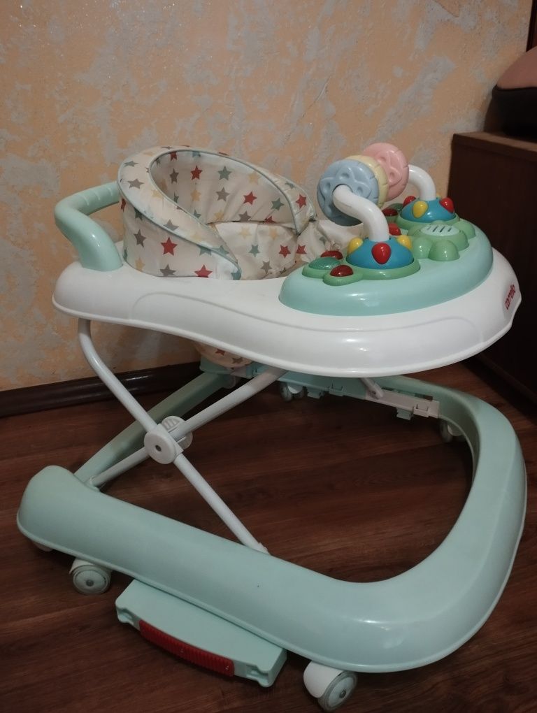 Продам ходунки дитячі