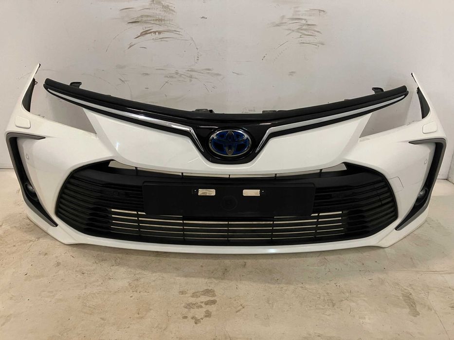 TOYOTA COROLLA E21  бампер передний