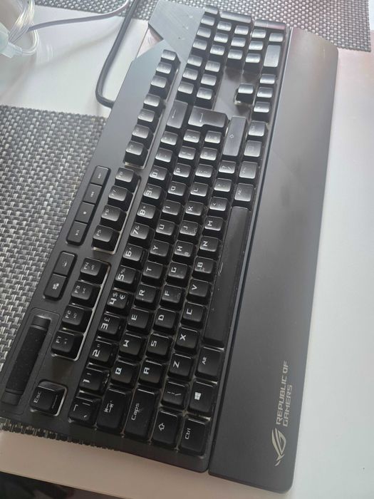 Klawiatura Mechaniczna Gamingowa Asus ROG Strix Flare RGB