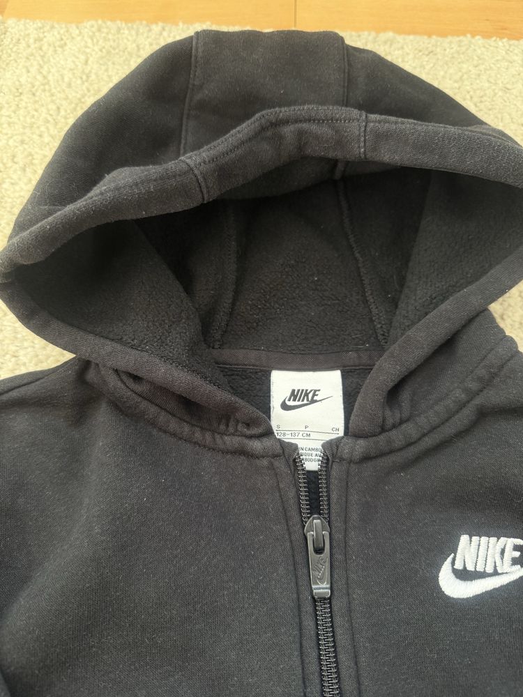 Dres Nike 128-137 cm