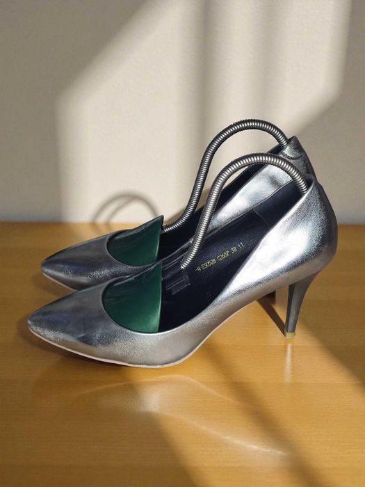 Туфлі сріблястий металік Christian Louboutin Kate 85 Silver розмір 38