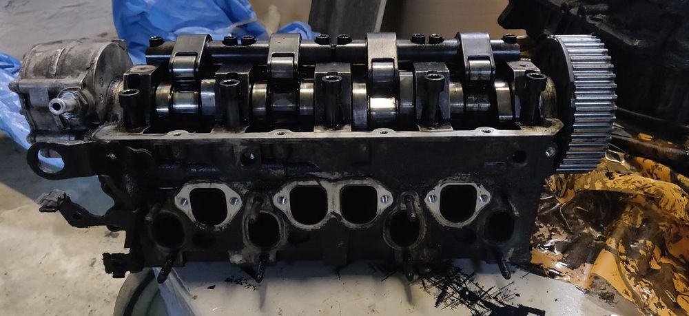 Головка блоку циліндрів