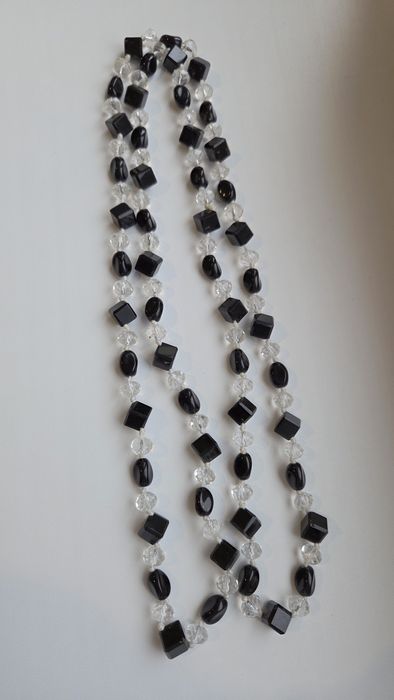 Буси з кришталю і чорного агату