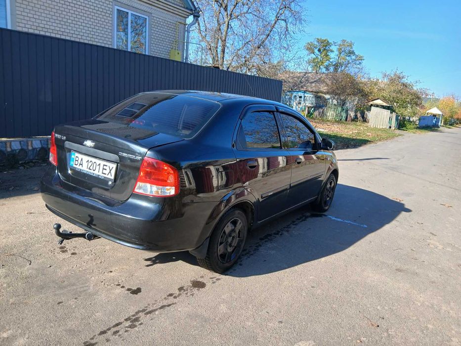 Продам свій автомобіль Chevrolet Aveo 2006