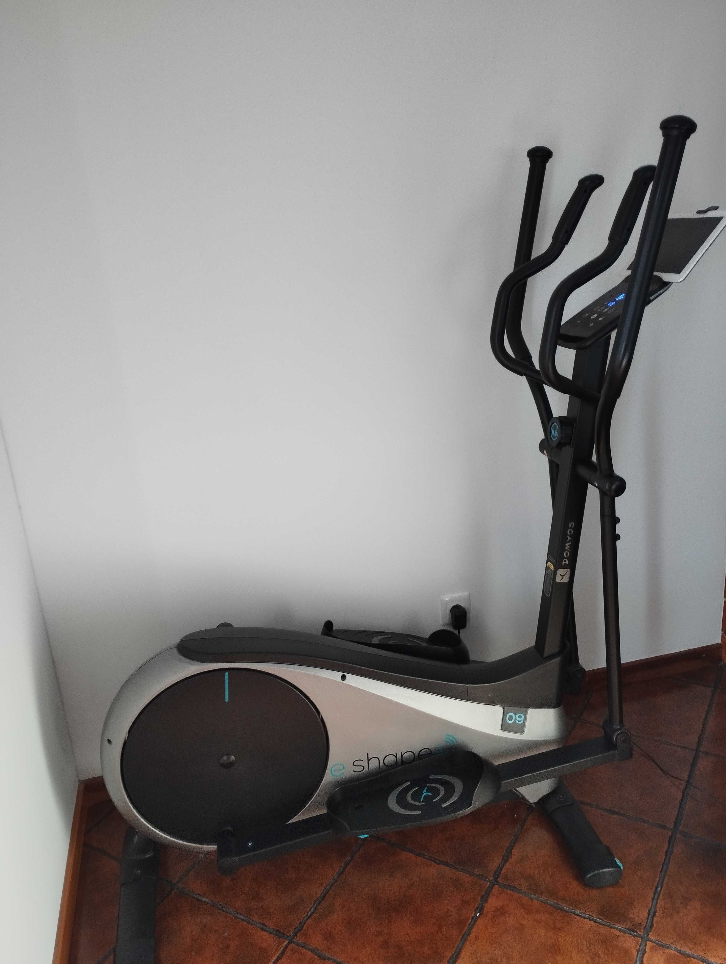 Vendo Bicicleta eliptica Domyos E- Connected, 9 Progam.