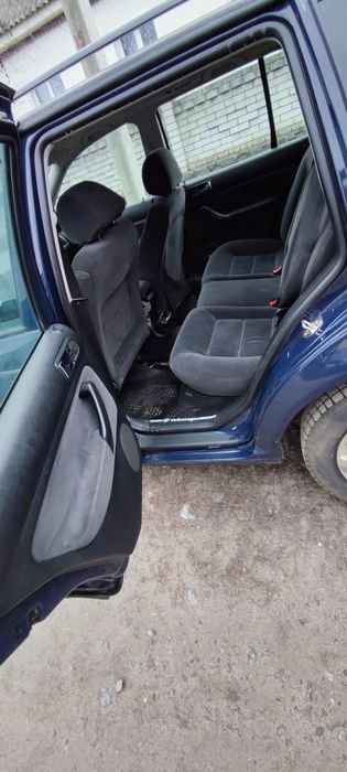 Продам Volkswagen GOLF 4