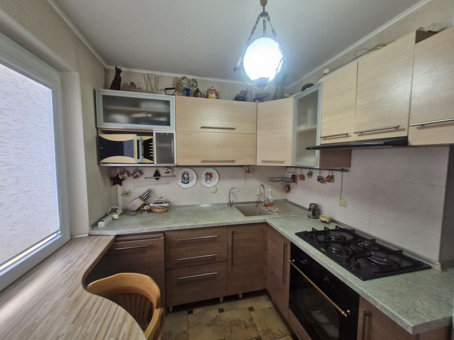 Сдам трёхкомнатная квартиру  на Черёмушках