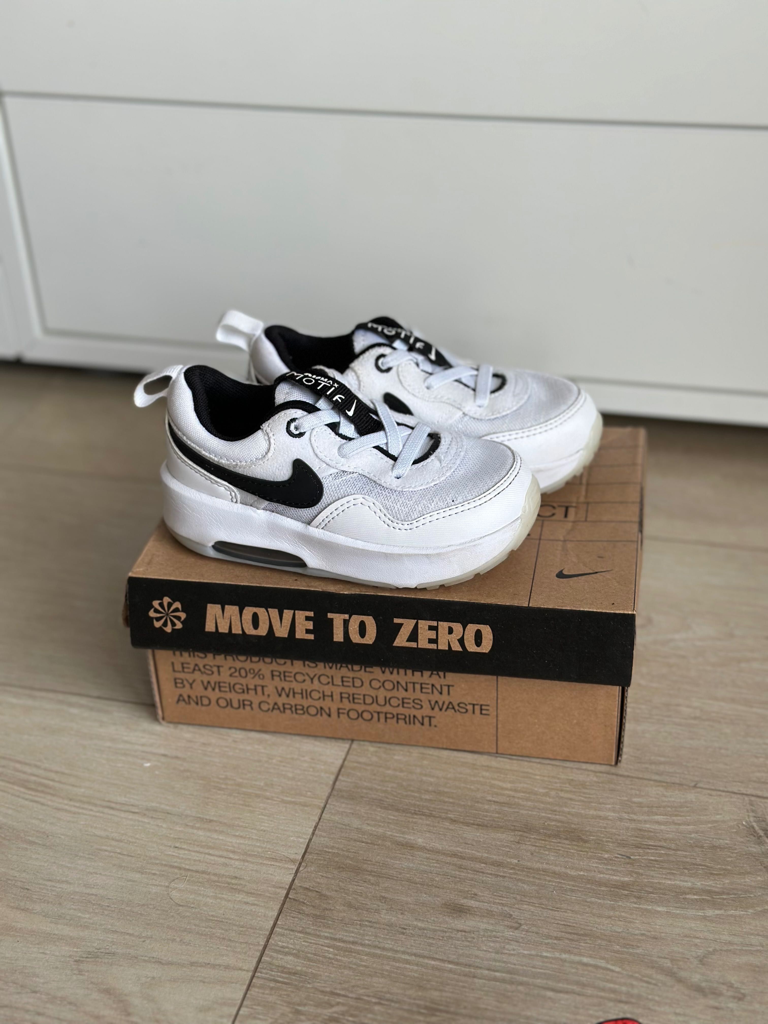 Zestaw buty/sandałki r.25 (Adidas/Nike)