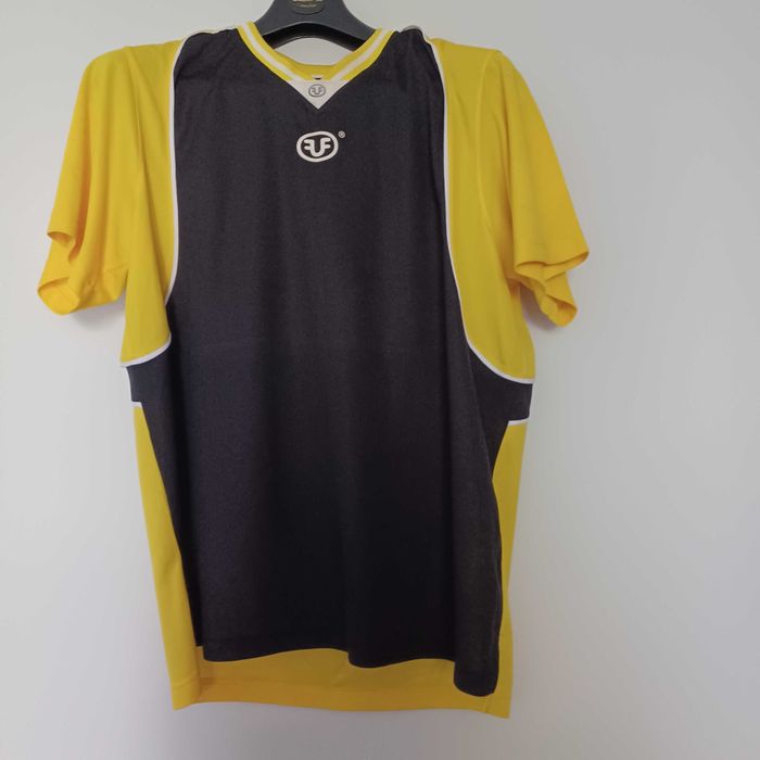 Komplet sportowy koszulka +spodnie