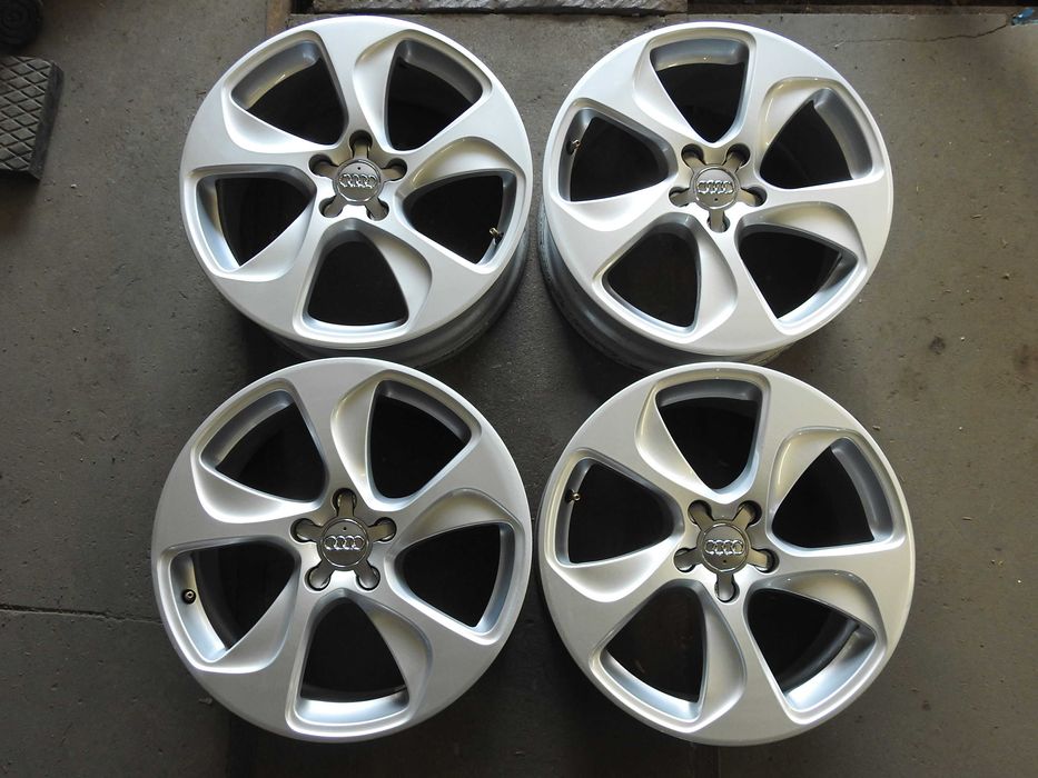 4× Felga aluminiowa Audi OE 7,5" x 18" 5x112 ET51 8V0 piasta 57,1mm